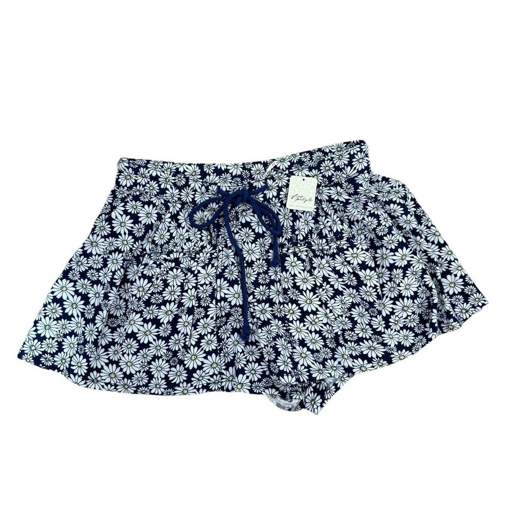 Free People Women’s Medium Offbeat Printed Pull-On Mini Shorts Daisy Print Navy